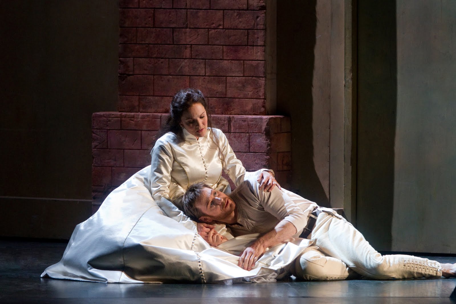 Gertrude hamlet image